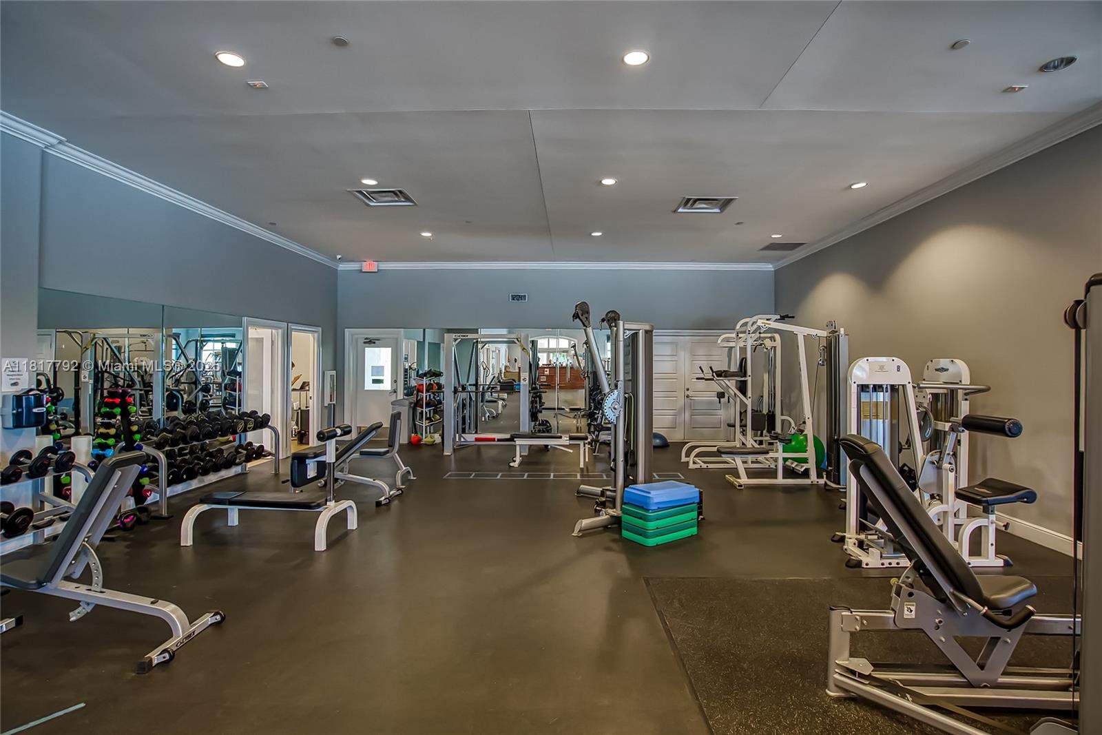 FOUNTAINS OF PALM BEACH C - Residential Lease