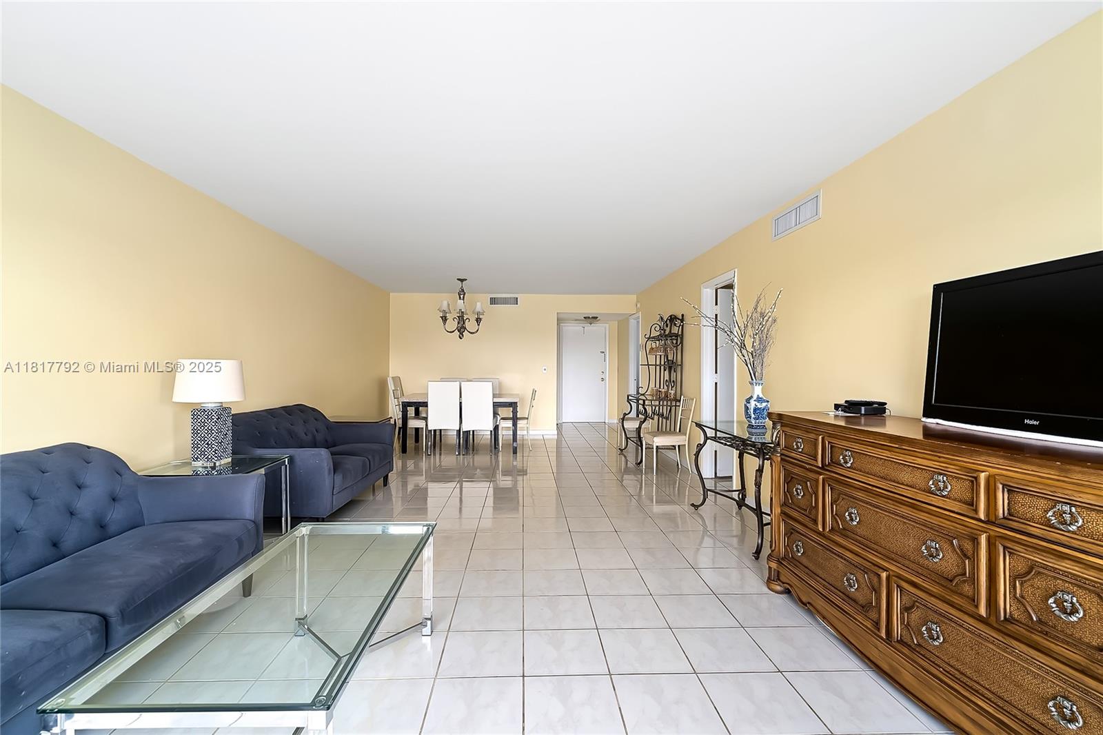 FOUNTAINS OF PALM BEACH C - Residential Lease