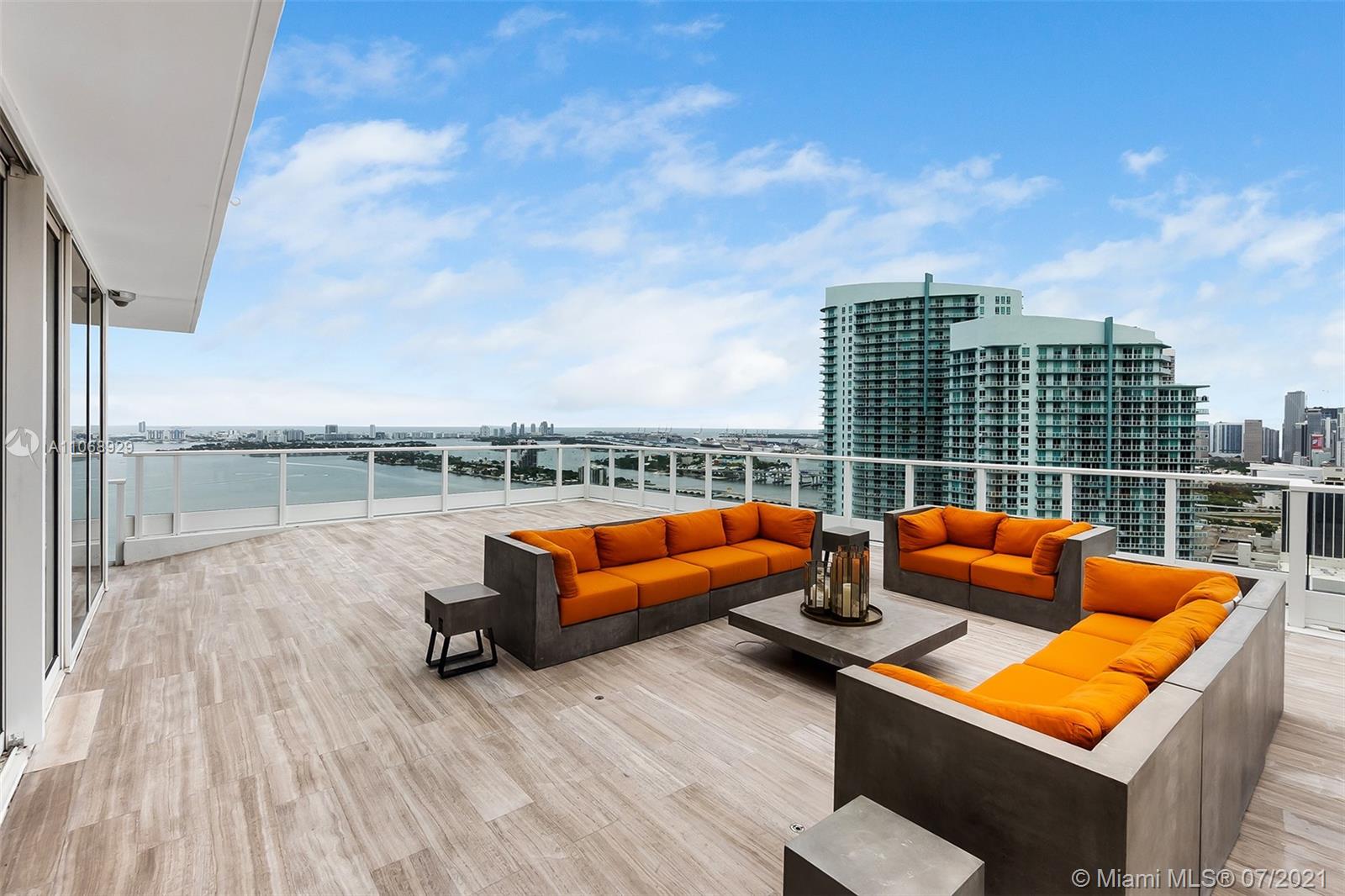 PARAMOUNT BAY CONDO - Residential