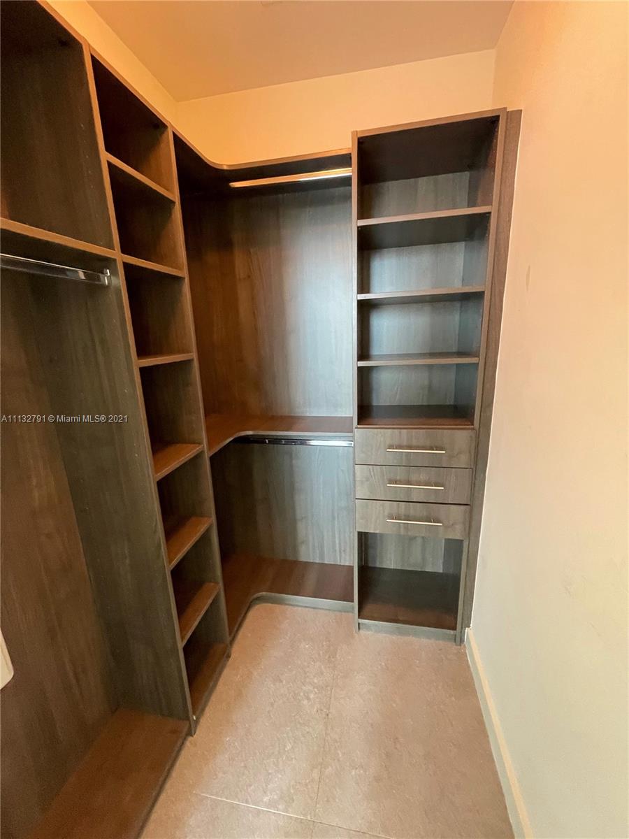 1100 MILLECENTO RESIDENCE - Residential Lease