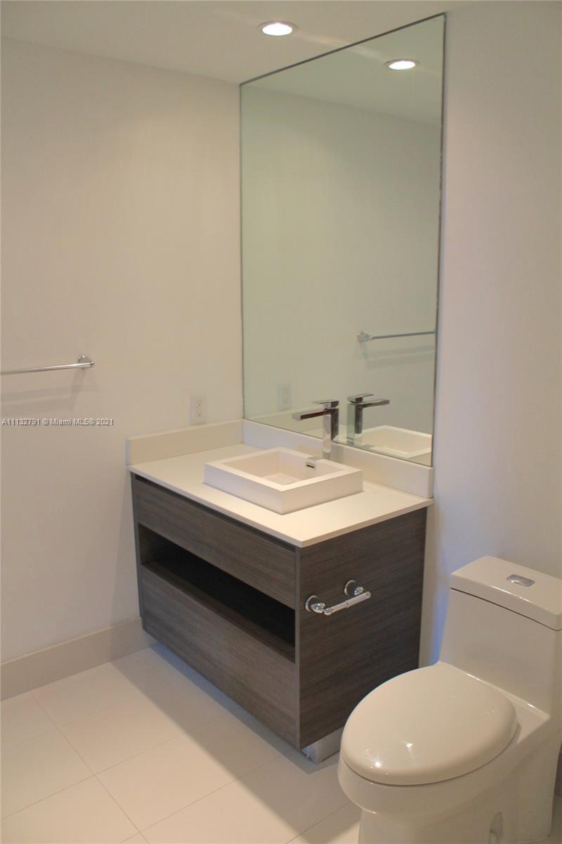 1100 MILLECENTO RESIDENCE - Residential Lease