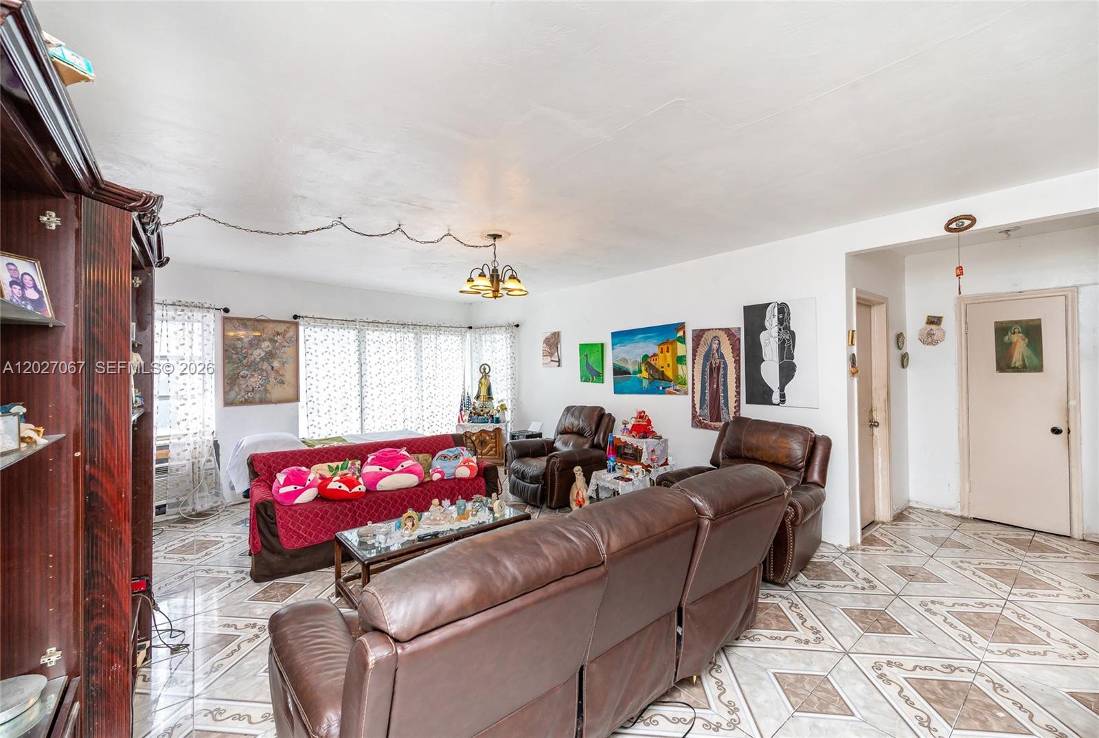 VICTORIA CONDO - Residential