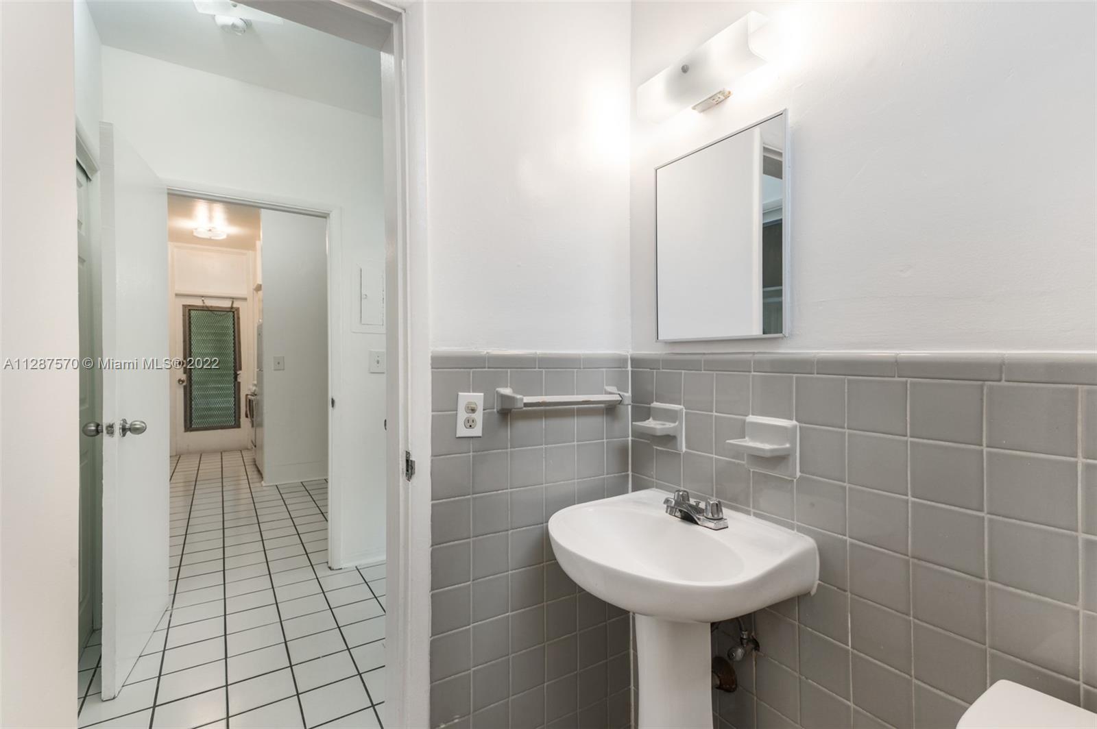 GOLF COURSE SUB AMD PL - Residential Lease