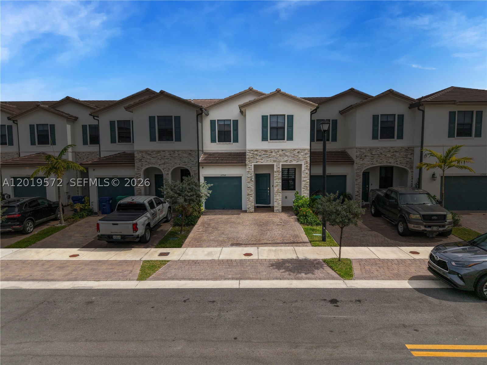 KENDALL ASSEMBLAGE NORTH - Residential