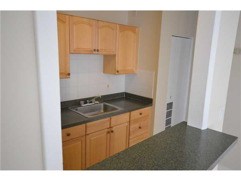 HOLLYWOOD SOUTH SIDE ADD - Residential Lease