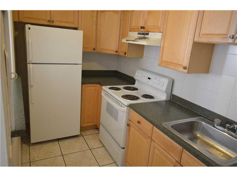 HOLLYWOOD SOUTH SIDE ADD - Residential Lease