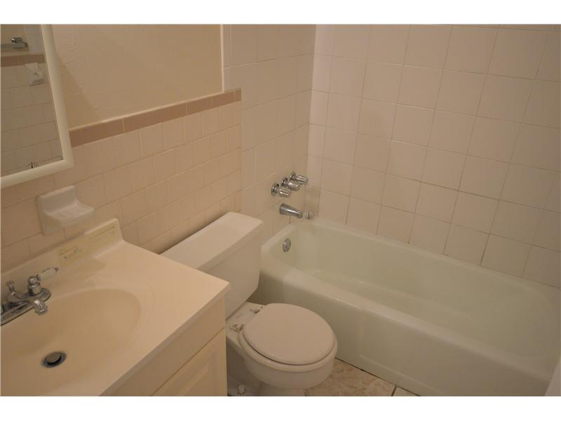 HOLLYWOOD SOUTH SIDE ADD - Residential Lease