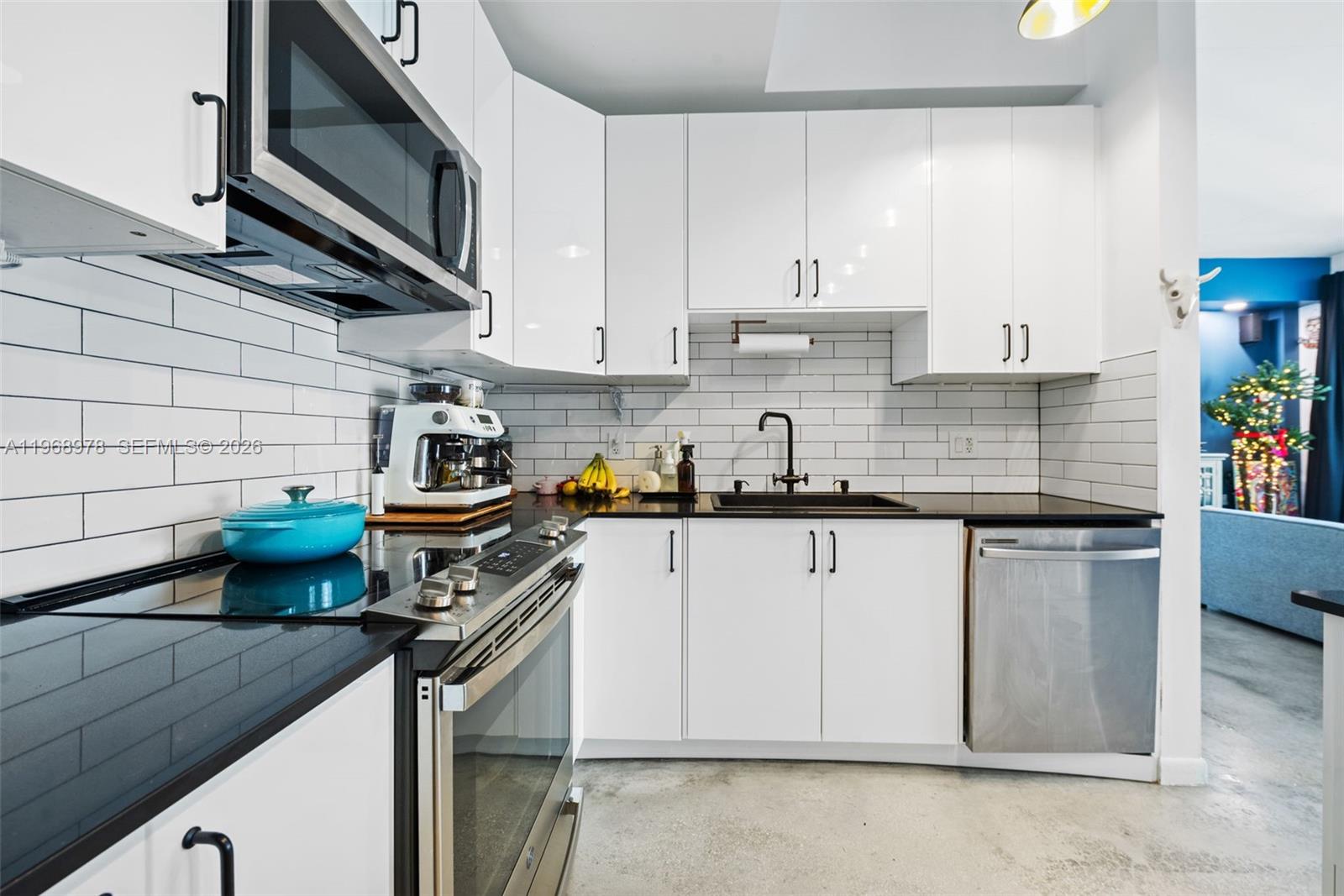 THE LOFT DOWNTOWN II COND - Residential