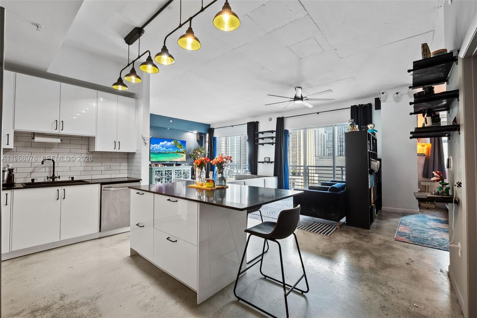 THE LOFT DOWNTOWN II COND - Residential