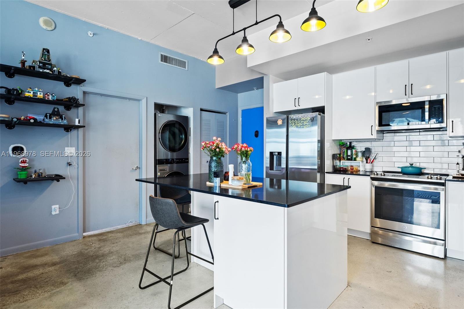 THE LOFT DOWNTOWN II COND - Residential