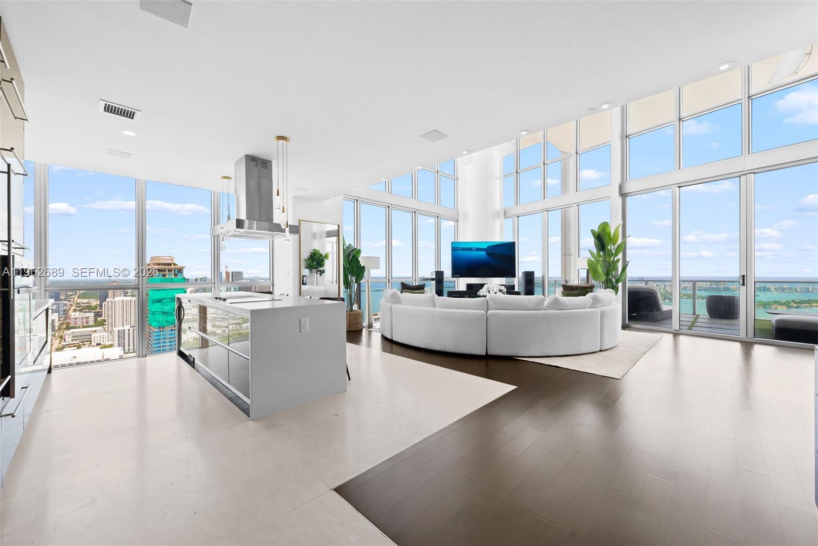 MARQUIS CONDO - Residential