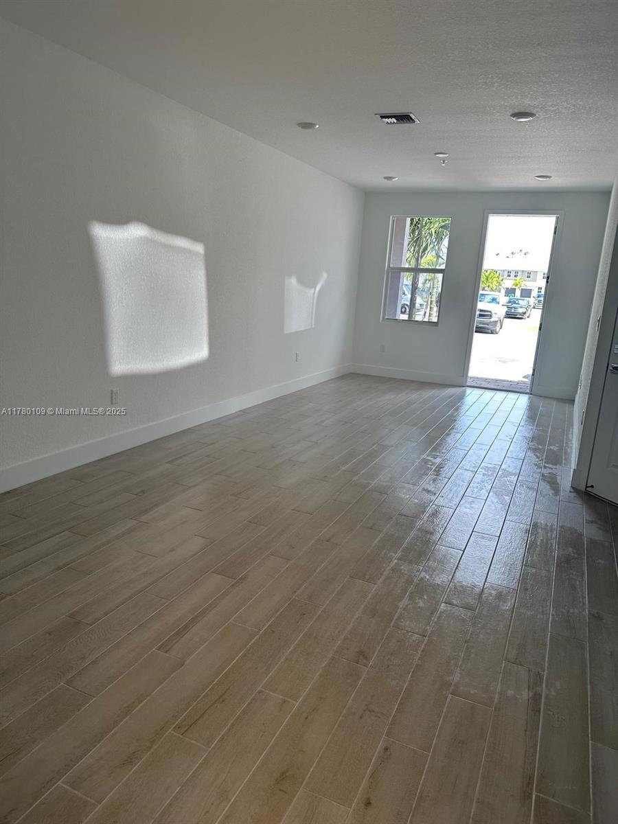 MERRICK SQUARE - Residential Lease