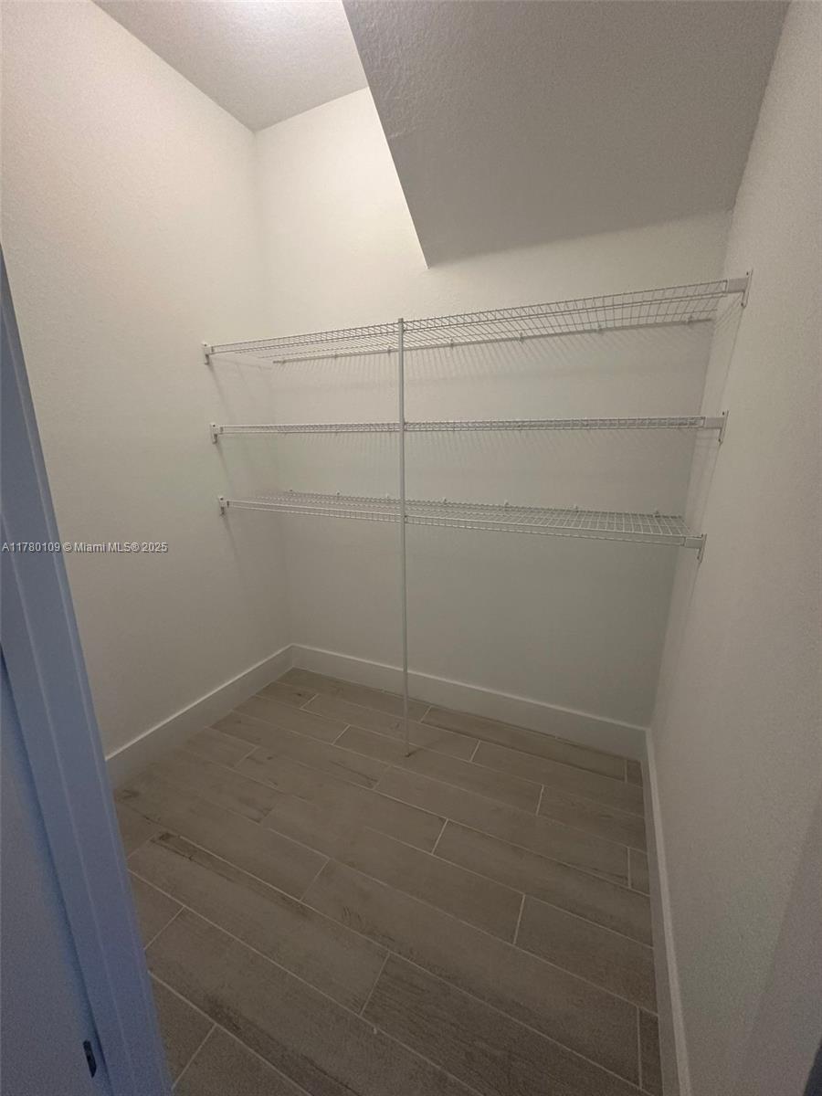 MERRICK SQUARE - Residential Lease