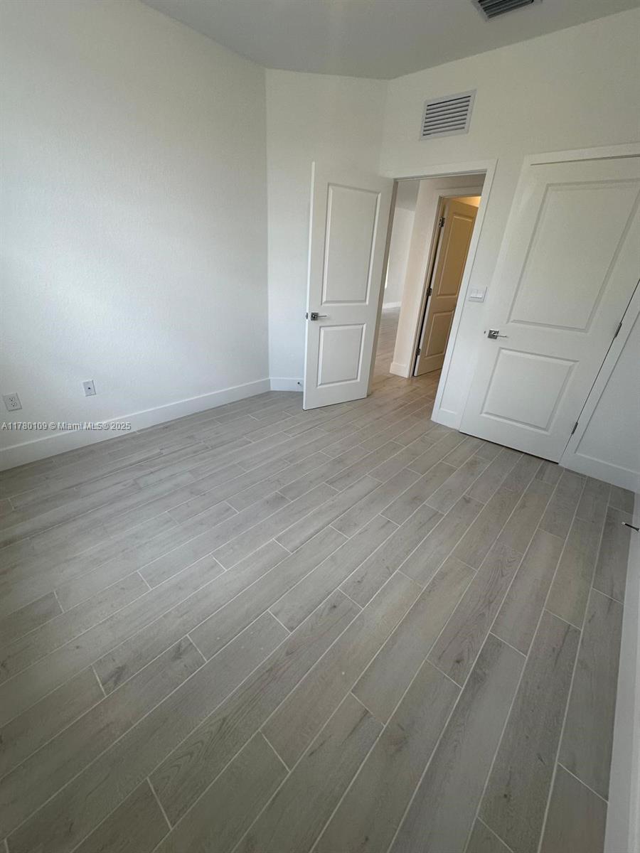 MERRICK SQUARE - Residential Lease