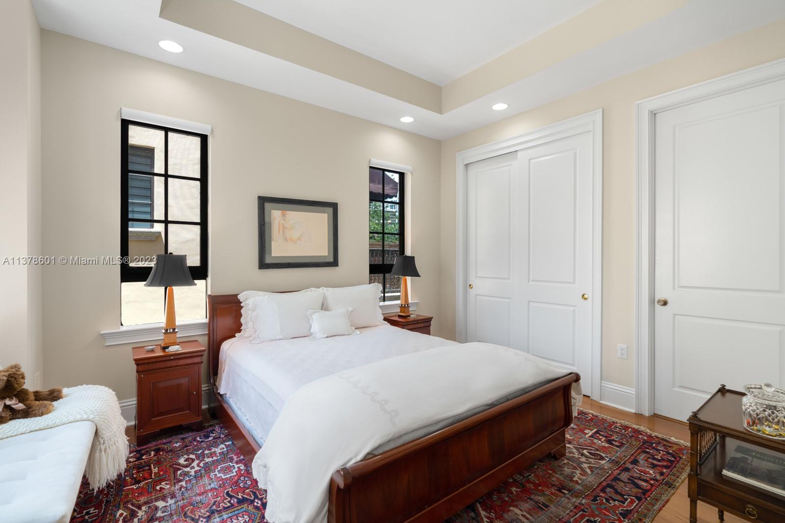 CLOISTERS ON THE BAY COND - Residential