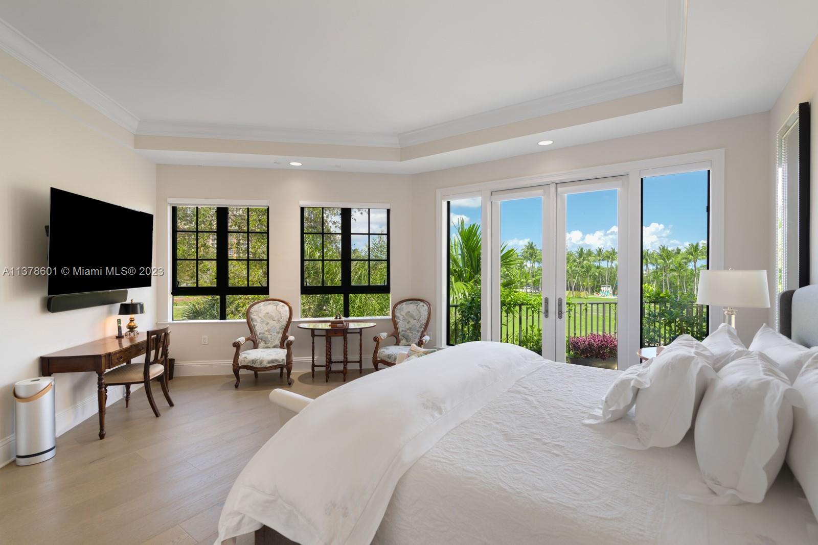 CLOISTERS ON THE BAY COND - Residential