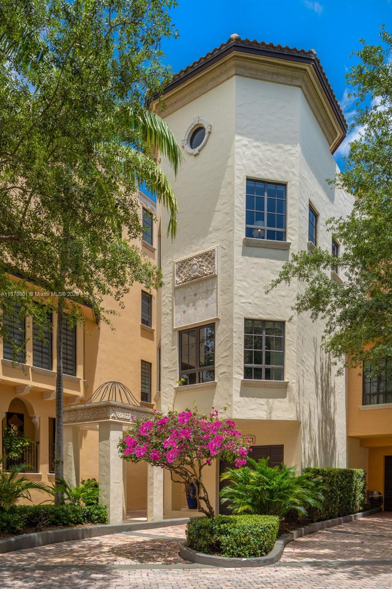 CLOISTERS ON THE BAY COND - Residential