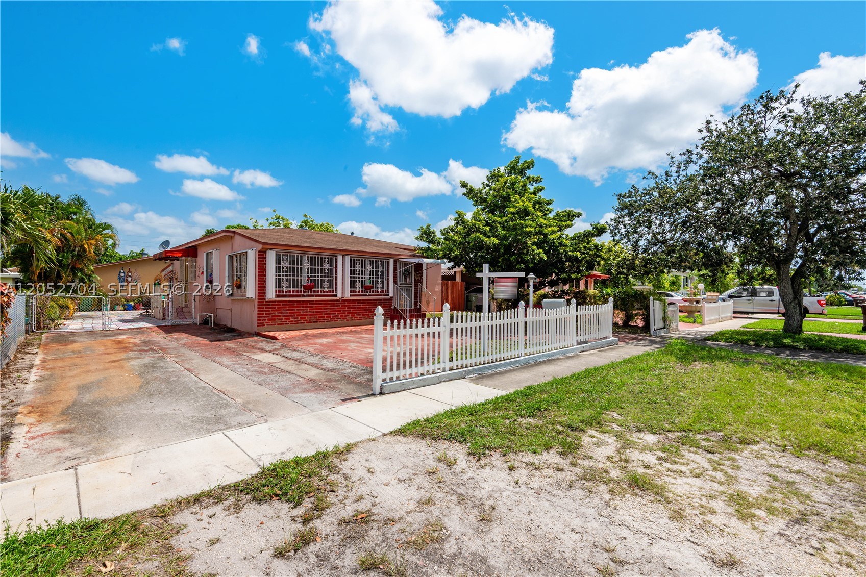 DEAL GARDENS - Residential