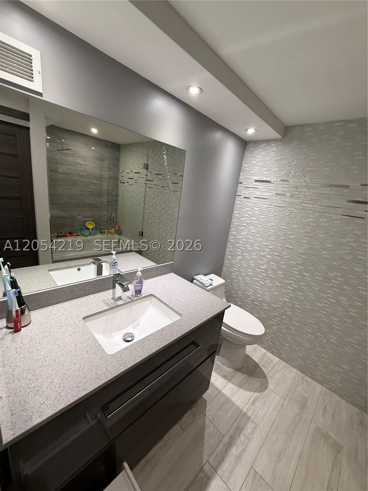 TOWERS OF OCEANVIEW SOUTH - Residential