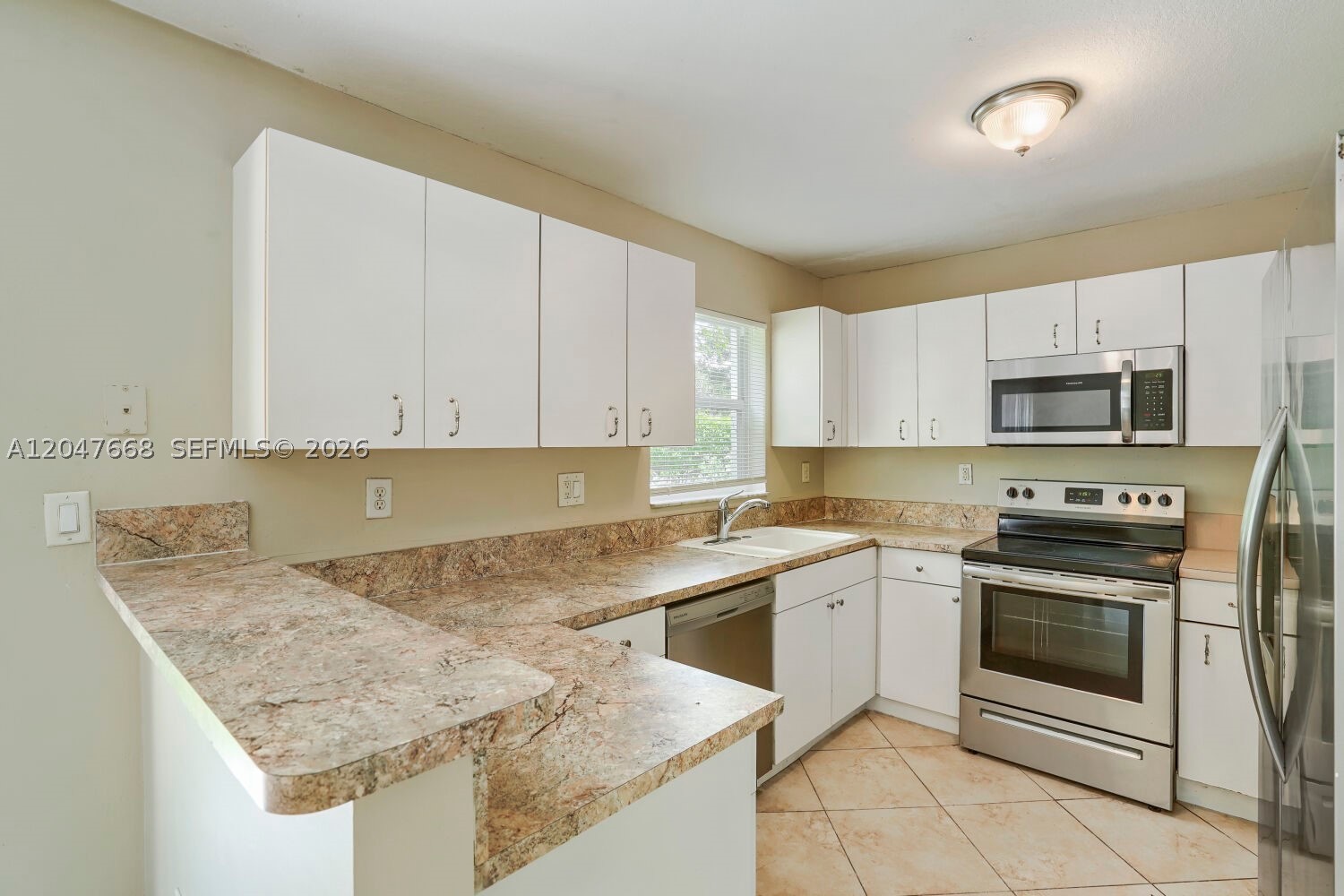 PEMBROKE ISLES 1 - Residential