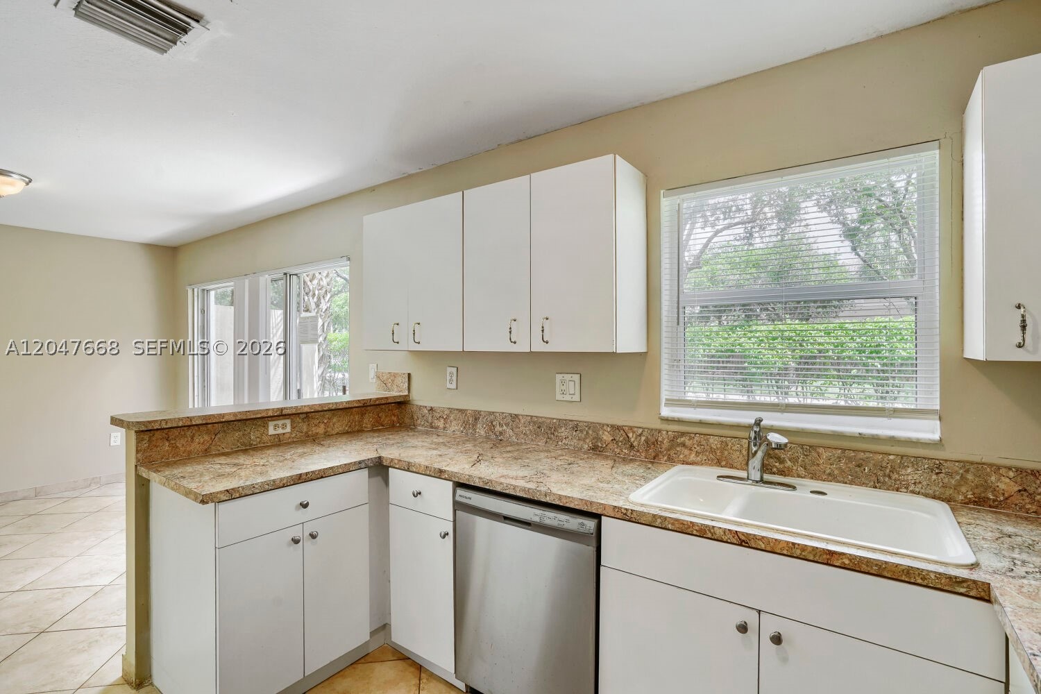 PEMBROKE ISLES 1 - Residential