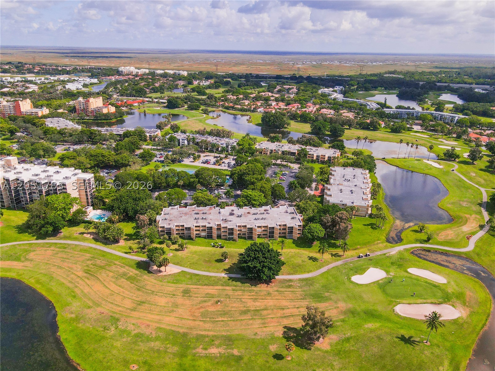 BUILDING THREE OF COUNTRY - Residential