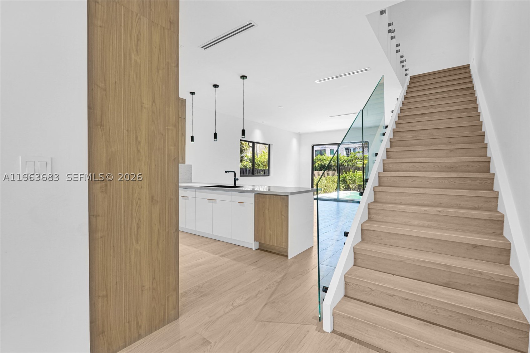 SHADOWLAWN - Residential
