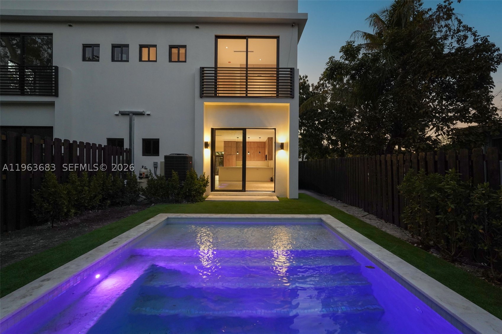 SHADOWLAWN - Residential