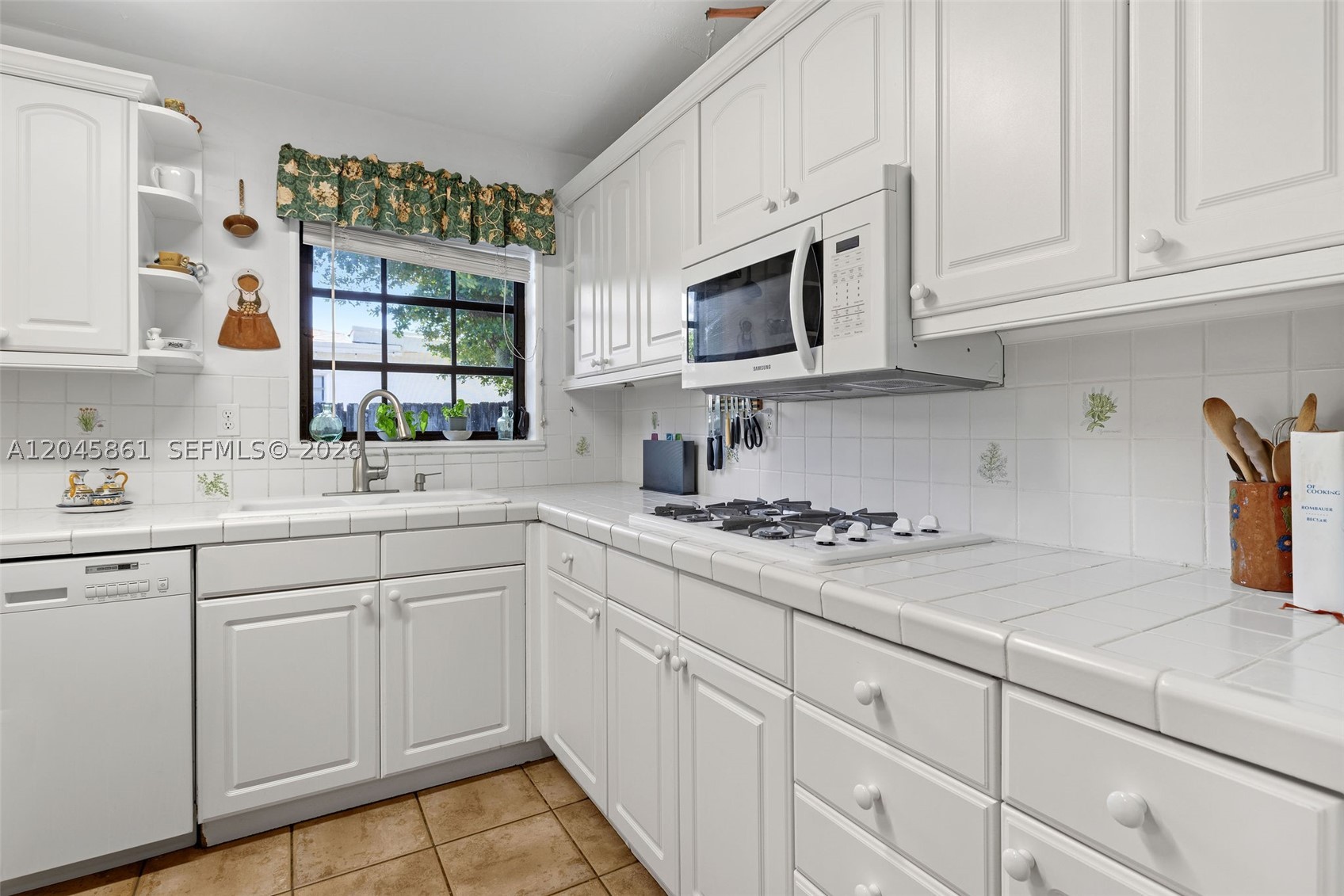 FAIRWAY ESTATES SEC 3 - Residential