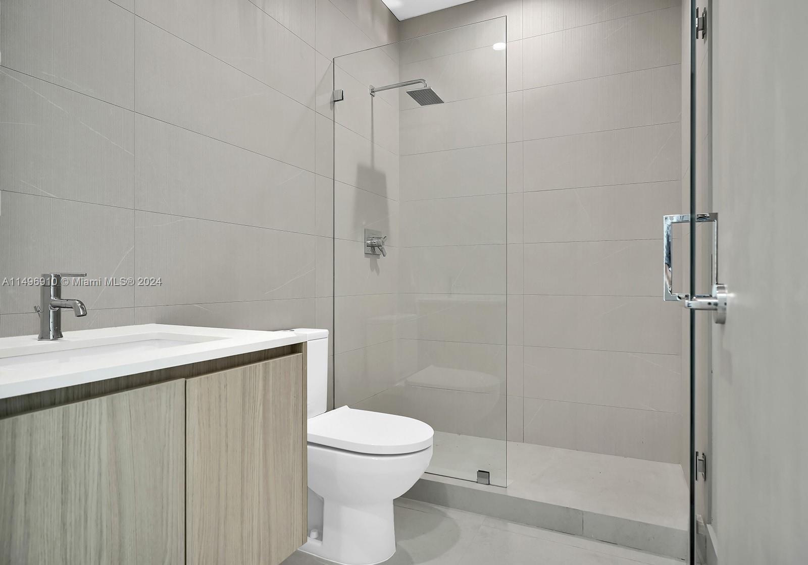 CROISSANT PARK RIVER SEC - Residential