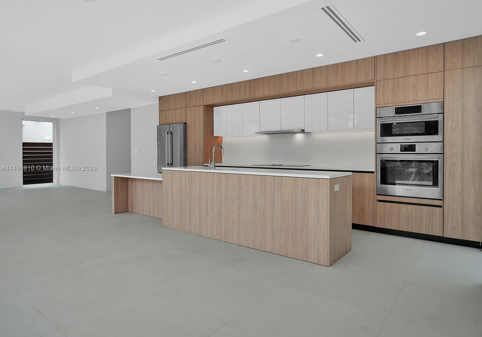 CROISSANT PARK RIVER SEC - Residential