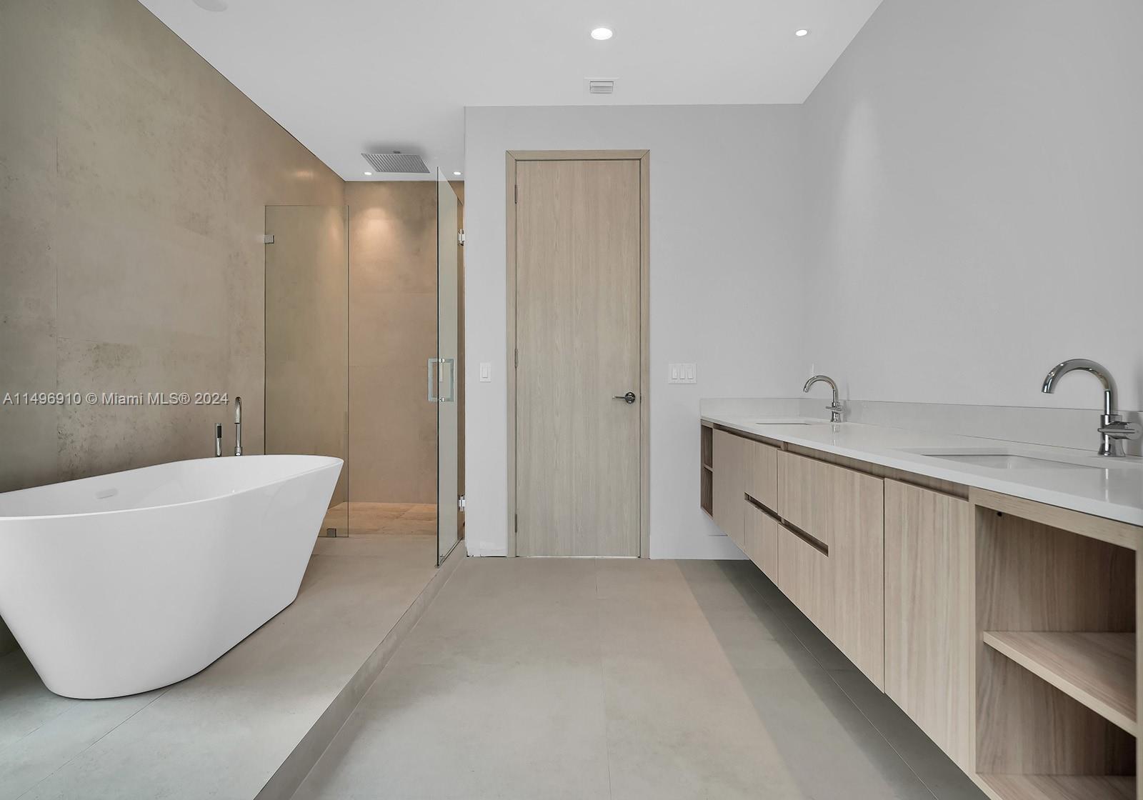 CROISSANT PARK RIVER SEC - Residential