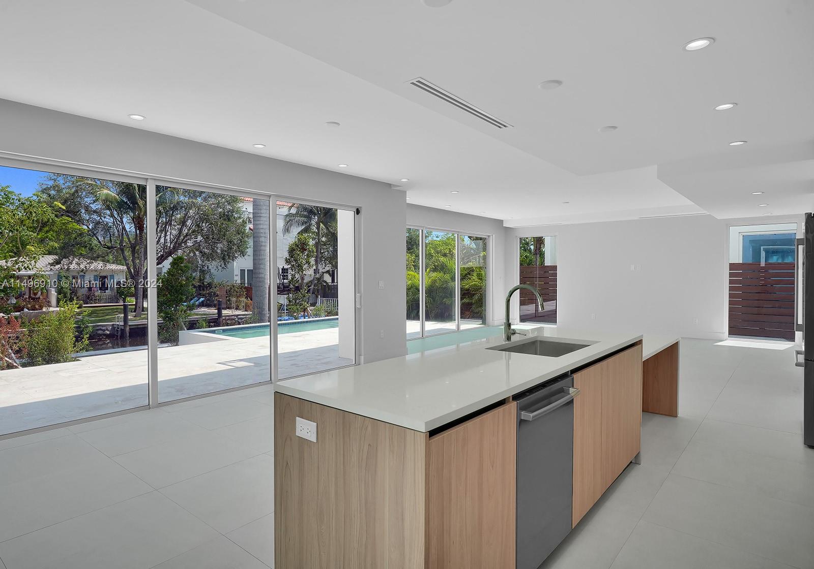 CROISSANT PARK RIVER SEC - Residential