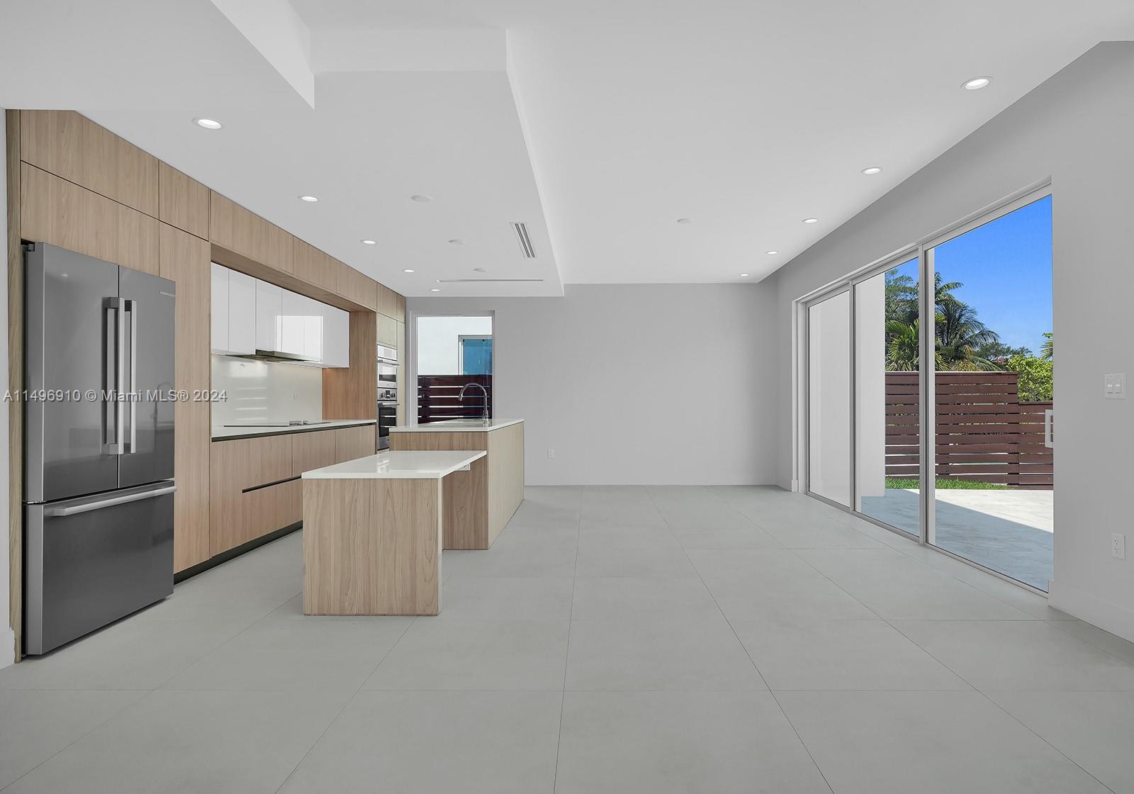 CROISSANT PARK RIVER SEC - Residential