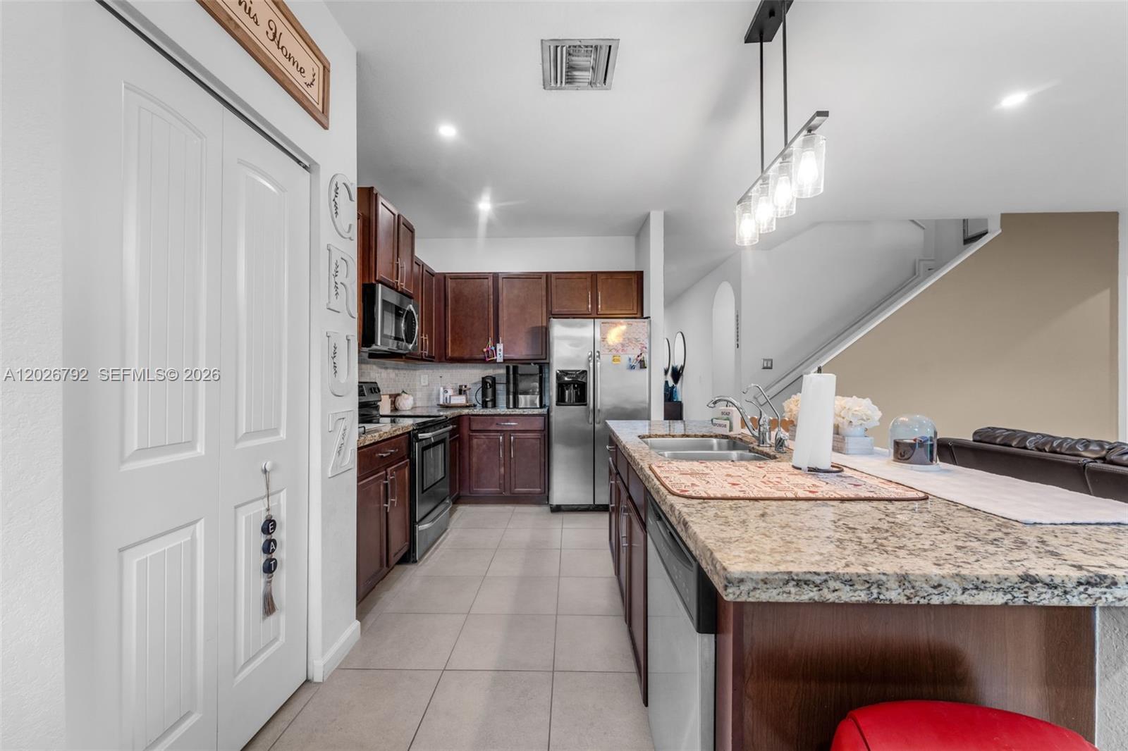 HEMINGWAY POINT - Residential