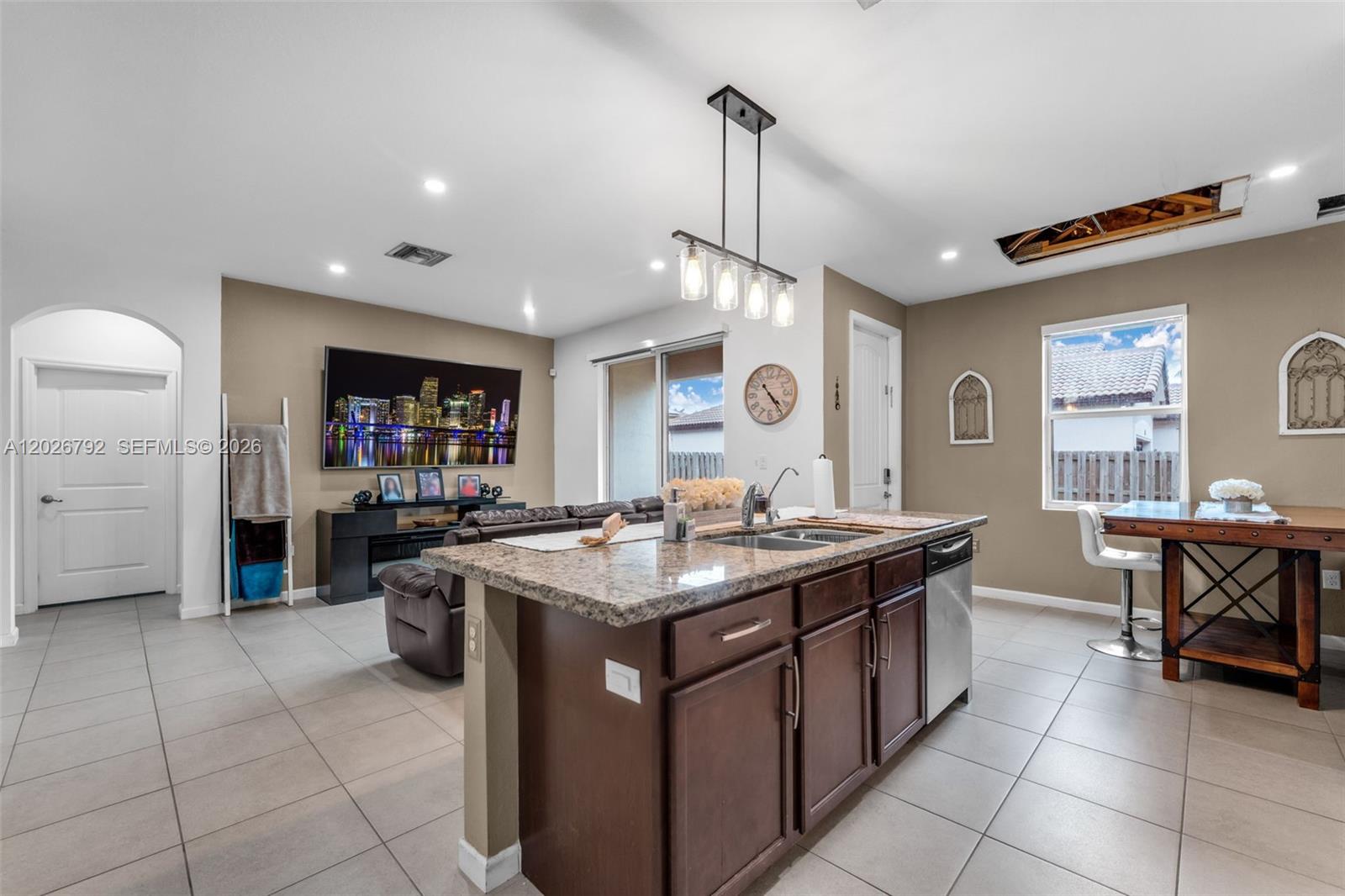 HEMINGWAY POINT - Residential