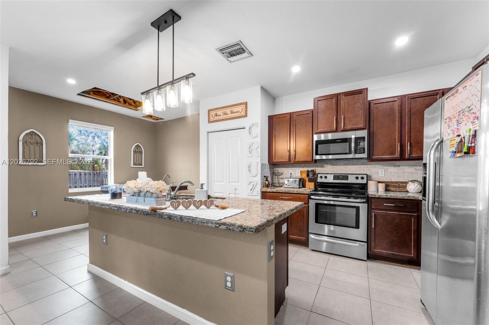 HEMINGWAY POINT - Residential