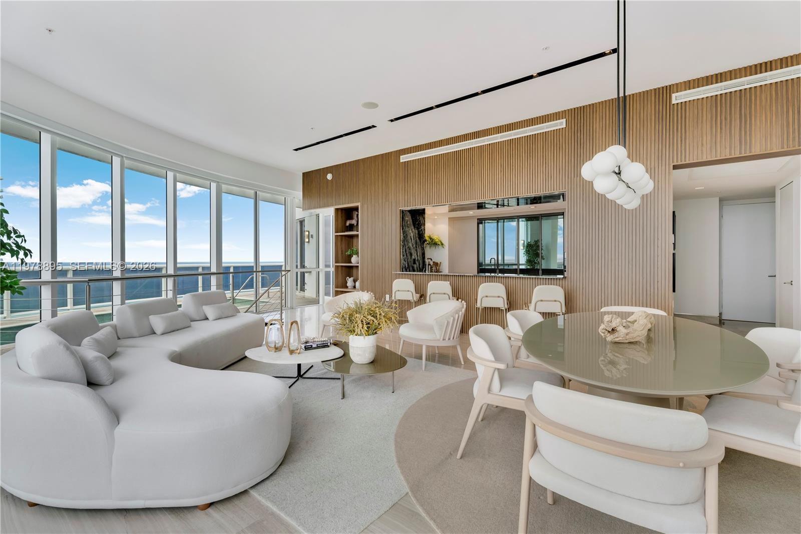 TRUMP ROYALE CONDO - Residential