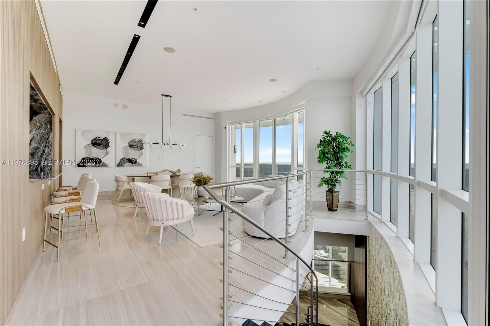 TRUMP ROYALE CONDO - Residential