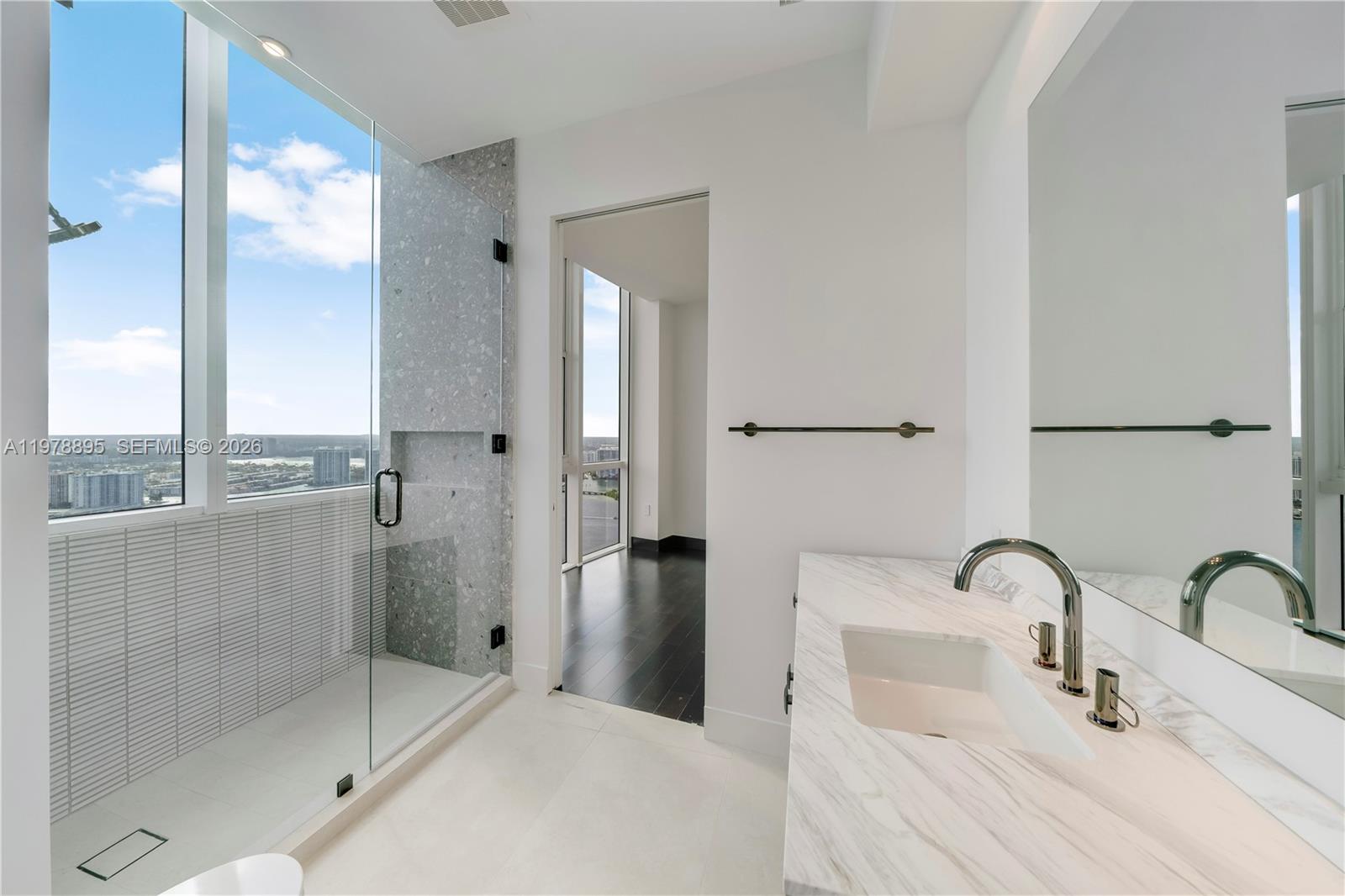 TRUMP ROYALE CONDO - Residential