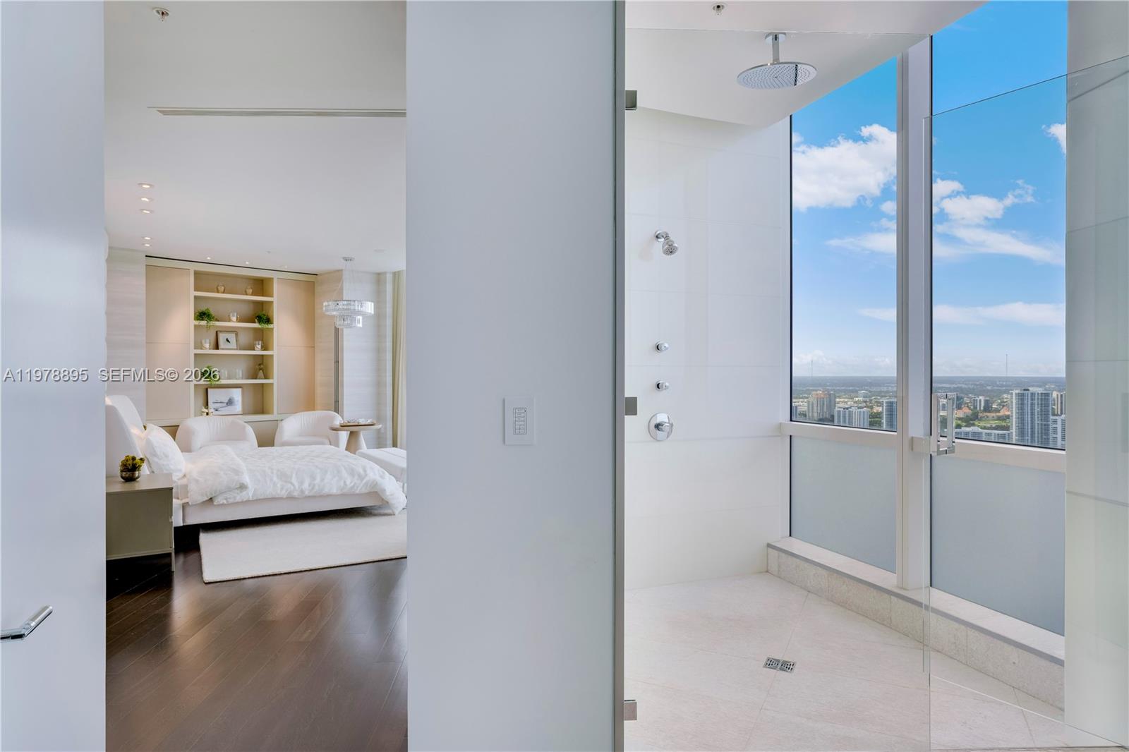 TRUMP ROYALE CONDO - Residential