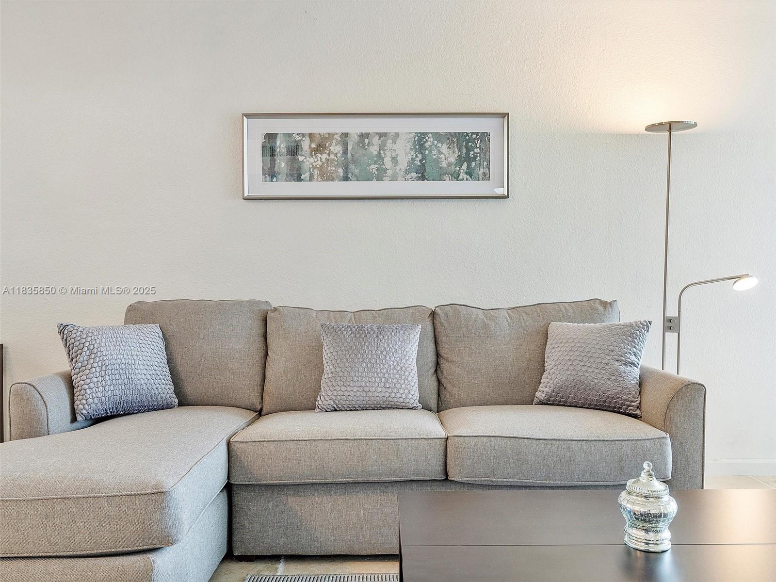 TIDES ON HOLLYWOOD BEACH - Residential