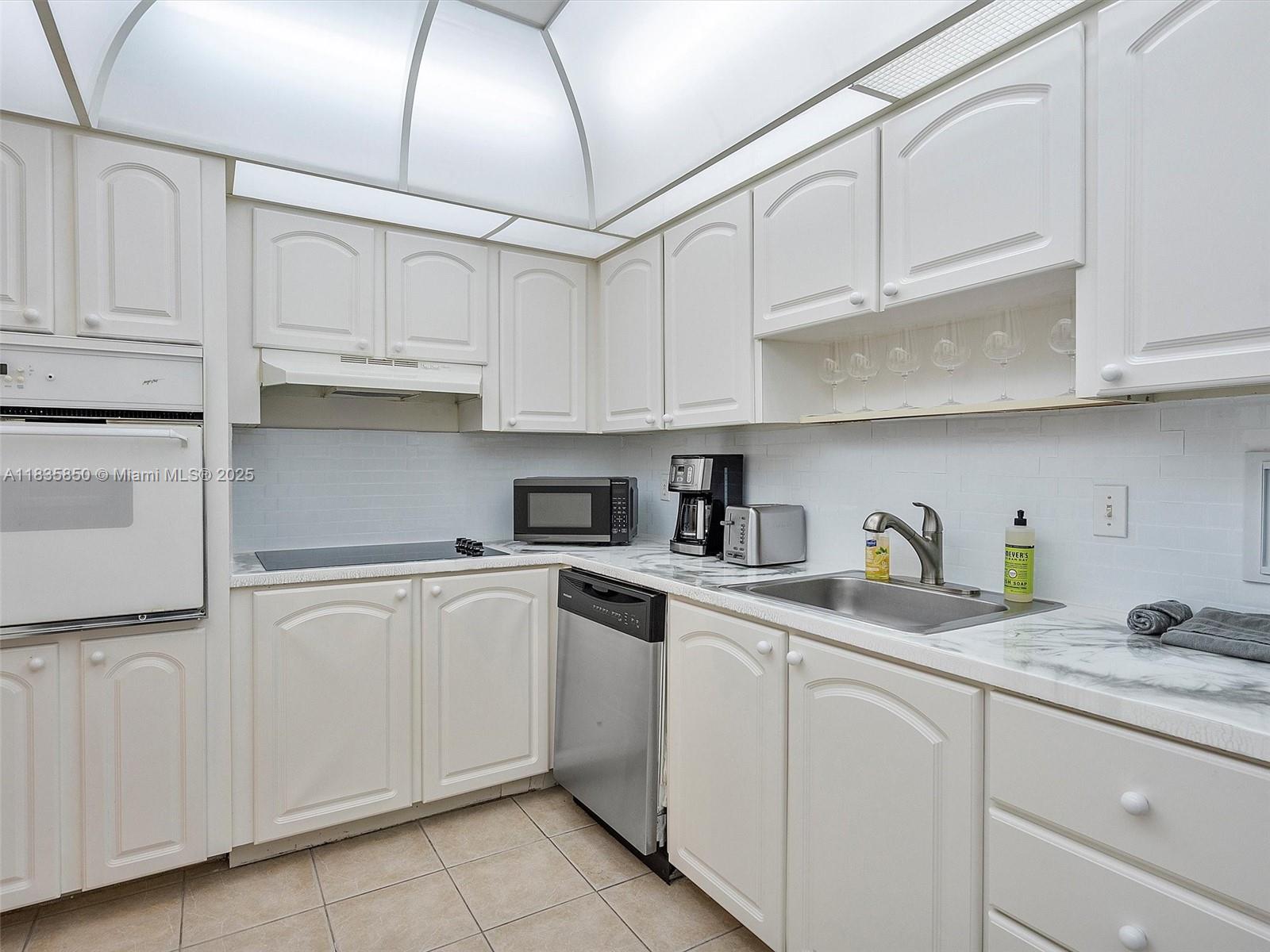 TIDES ON HOLLYWOOD BEACH - Residential