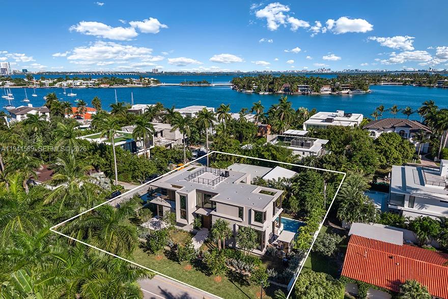 HIBISCUS ISLAND - Residential
