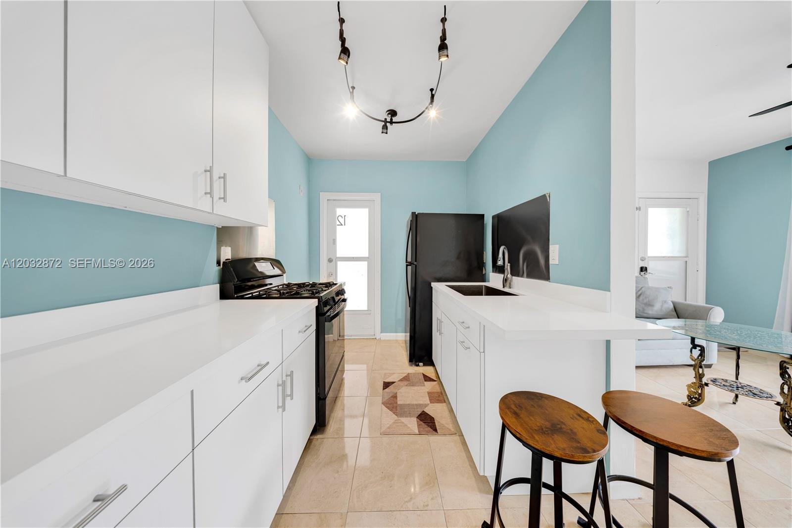SHOLOM HOUSE CONDO - Residential