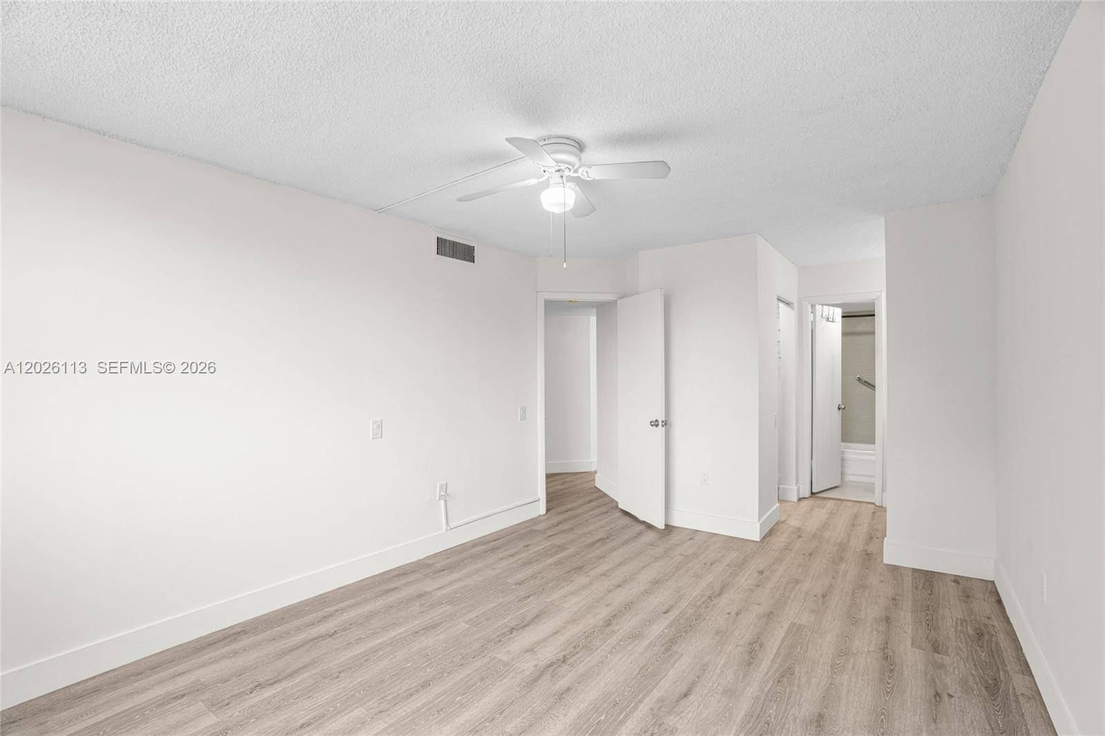 LIME BAY CONDOMINIUM 5 - Residential Lease