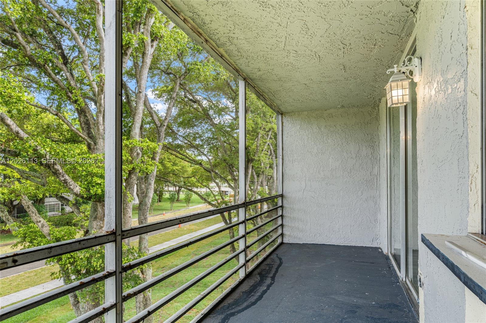 LIME BAY CONDOMINIUM 5 - Residential Lease