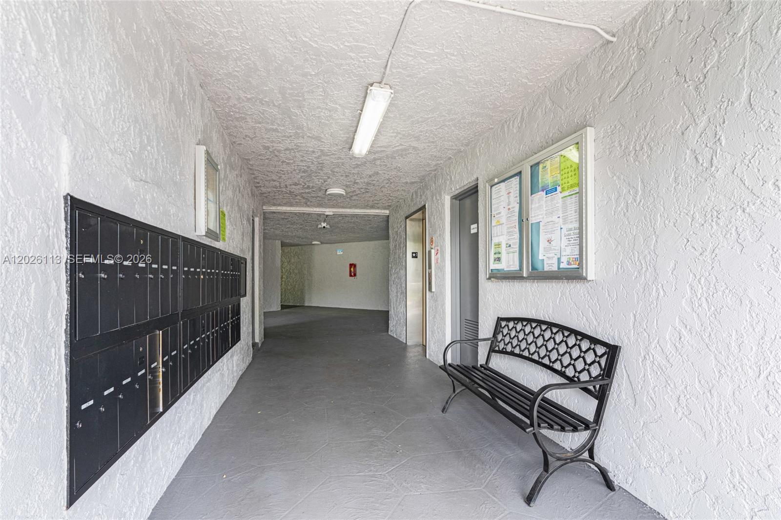 LIME BAY CONDOMINIUM 5 - Residential Lease
