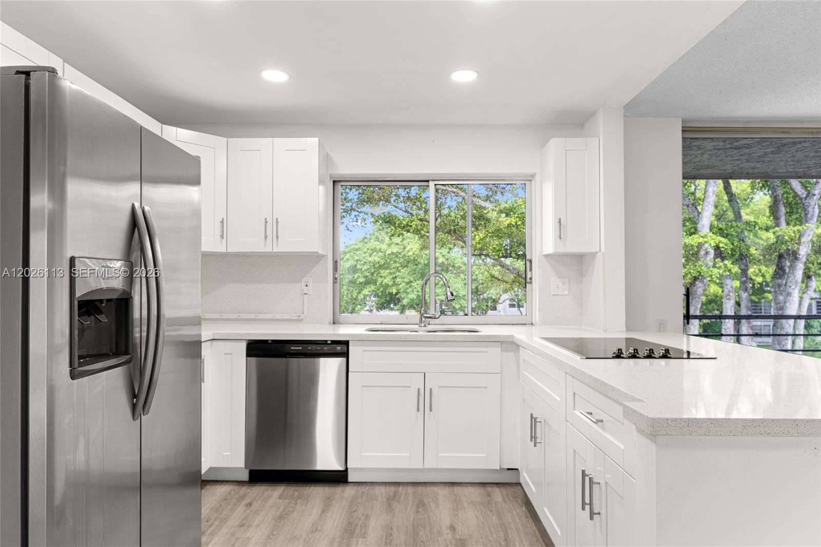 LIME BAY CONDOMINIUM 5 - Residential Lease