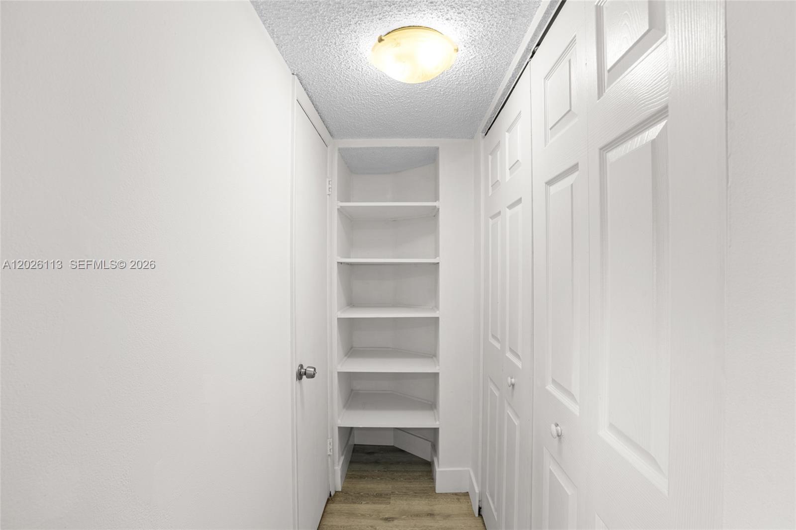 LIME BAY CONDOMINIUM 5 - Residential Lease